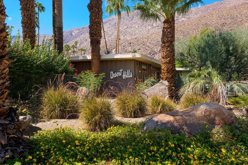 Desert Hills - 21 and Over - A Town & Desert Boutique Hotel — building