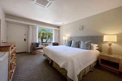 Desert Hills - 21 and Over - A Town & Desert Boutique Hotel — photo 9