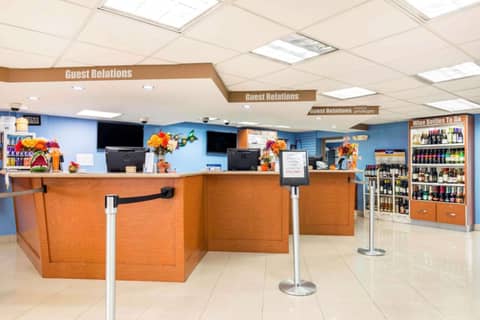Rodeway Inn & Suites Fort Lauderdale Airport & Cruise Port — photo 6