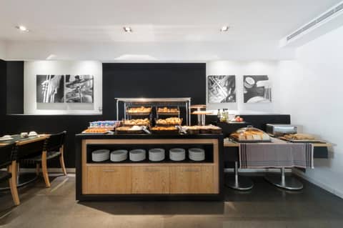 Hotel Jazz — dining