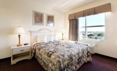 Allure Suites of Fort Myers — photo 9