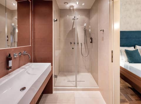 Golden Angel Suites by Adrez — photo 4