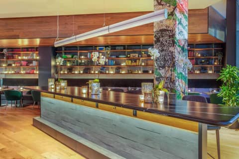 Cambria Hotel Boston Downtown - Seaport — photo 2