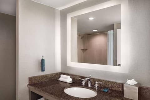 DoubleTree by Hilton Austin — photo 2