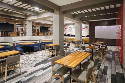 DoubleTree by Hilton Austin — photo 9