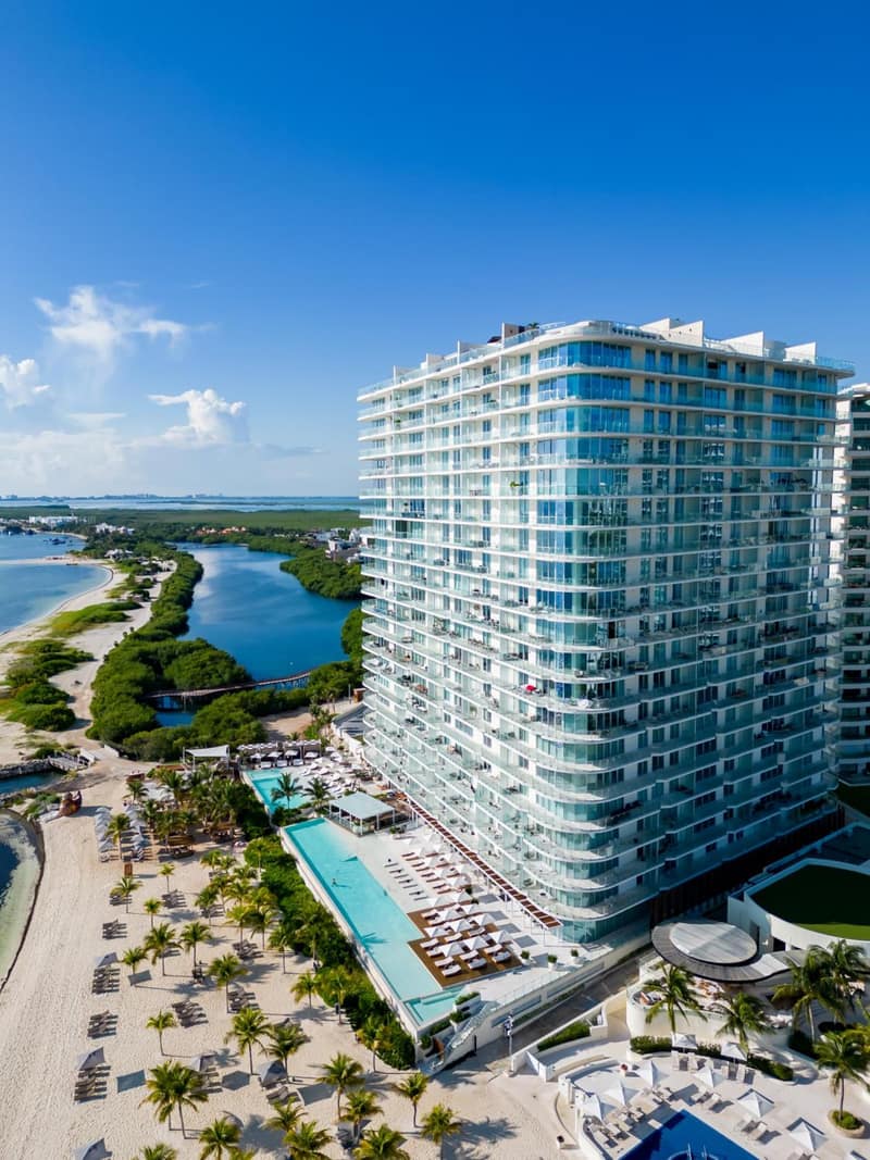 SLS Cancun — building