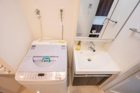 Residence Hotel Hakata 8 — bathroom
