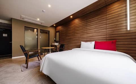 Maron Hotel Nampo — hotel room