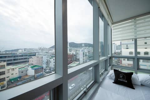 K-Guesthouse Premium Nampo 1 — hotel room