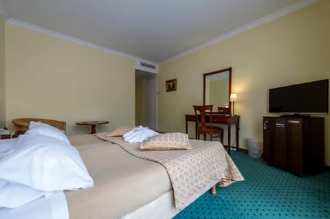 Hotel Churchill — hotel room