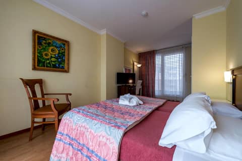 Hotel Churchill — hotel room