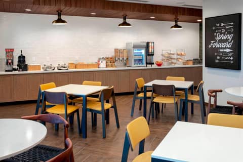 Fairfield Inn & Suites by Marriott Denver Tech Center North — photo 4