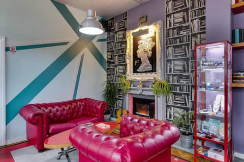 Clink261 Hostel — living room