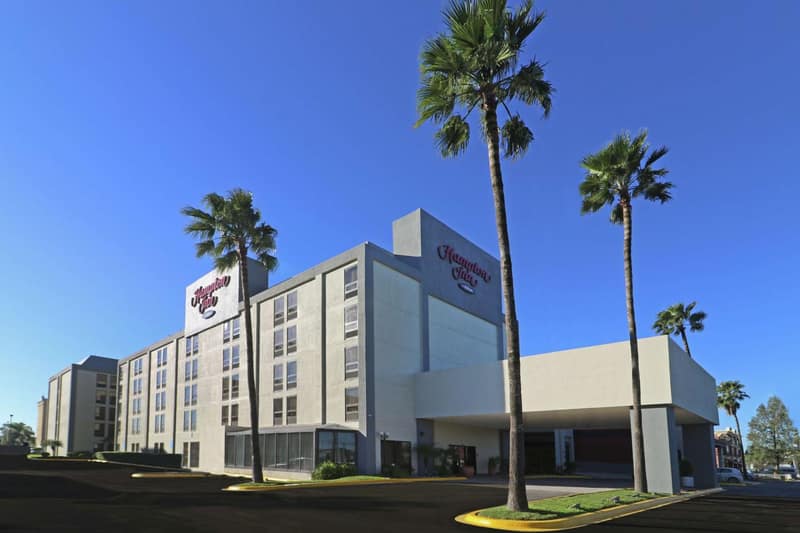 Hampton Inn Monterrey-Airport — building