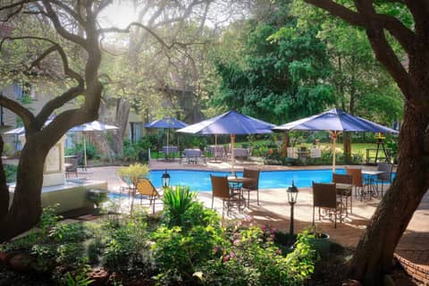 Protea Hotel by Marriott Johannesburg Balalaika Sandton — photo 8