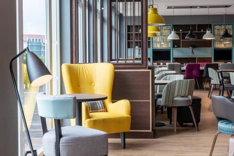 Premier Inn Köln City Mediapark — dining