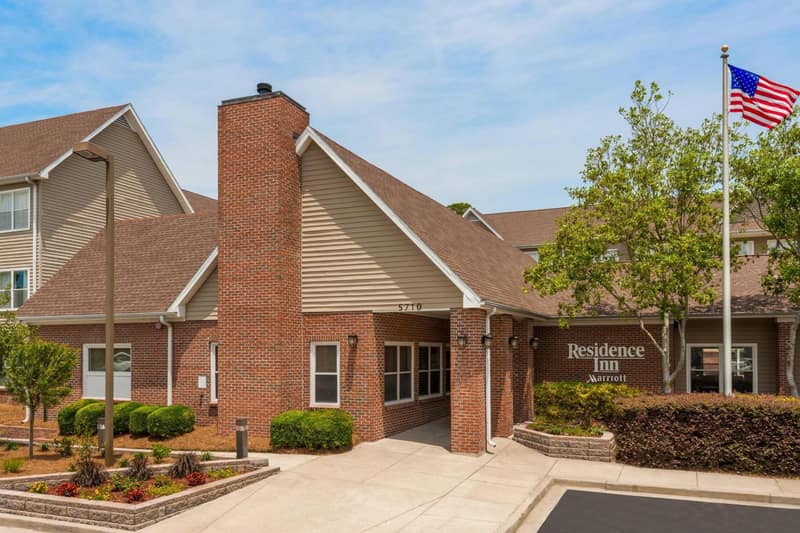 Residence Inn Savannah Midtown — building