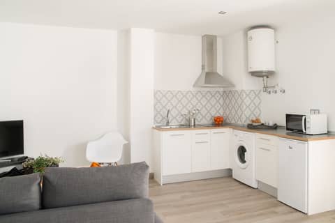 Apartamentos Campo del Príncipe — kitchen