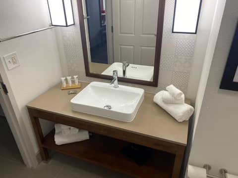 Country Inn & Suites by Radisson, RJ Stadium - Tampa Airport East — photo 5