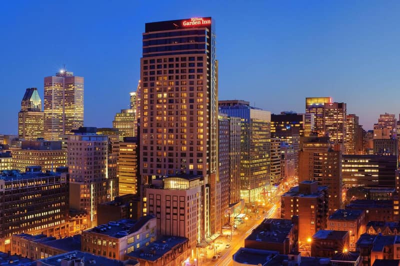Hilton Garden Inn Montreal Centre-Ville — building