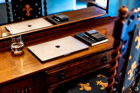 Melville Castle Hotel — desk & workspace