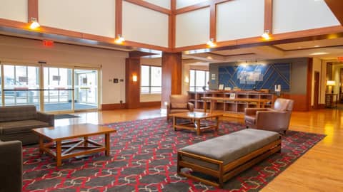 Holiday Inn Express Columbus Airport Easton — photo 6