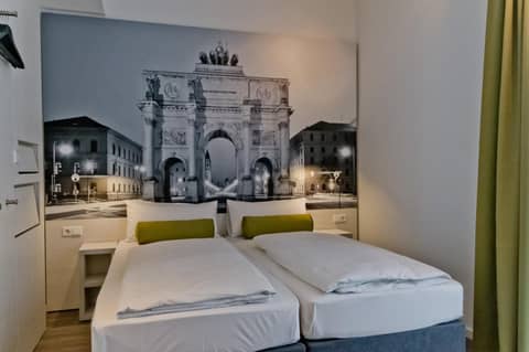 Premier Inn München City West — photo 7