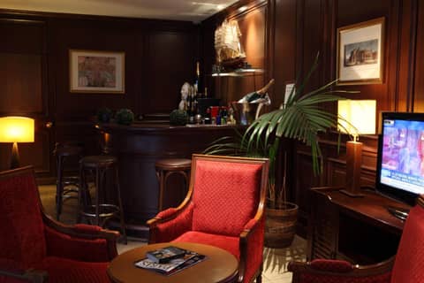 Amiral Hôtel — lounge