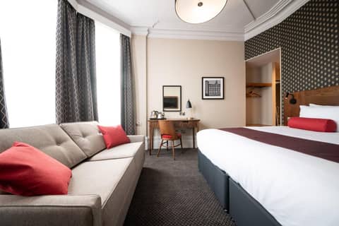 Miller & Carter Heaton Chapel by Innkeeper's Collection — hotel room