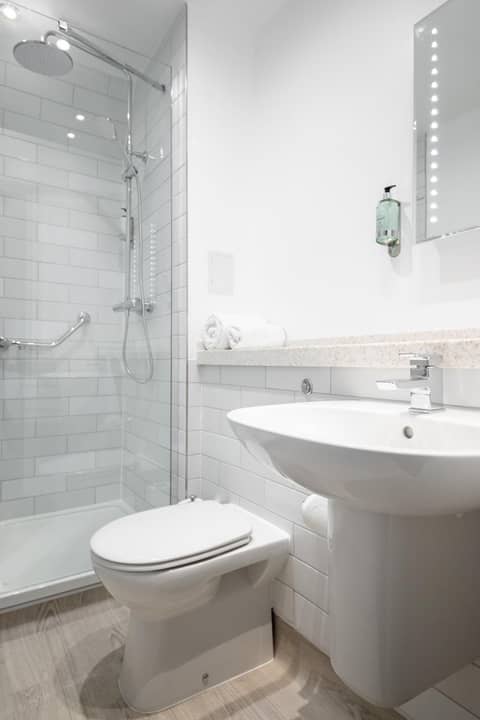 Miller & Carter Heaton Chapel by Innkeeper's Collection — bathroom