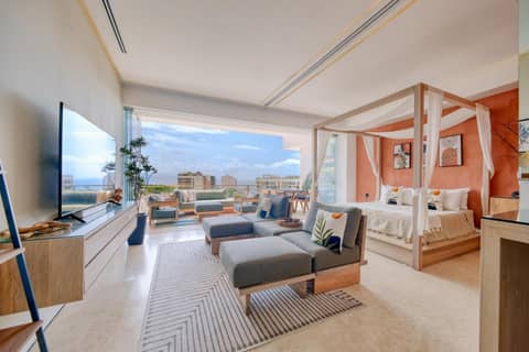 Maxwell Collection Romantic Zone — bedroom