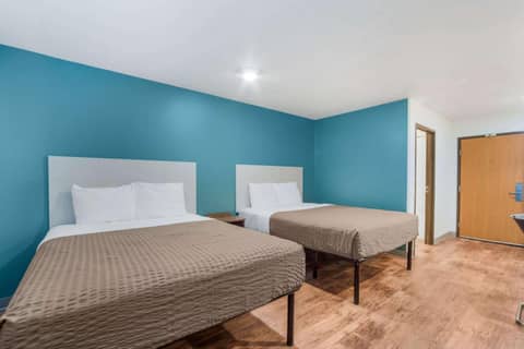 WoodSpring Suites | North Charleston Airport I-526 — photo 2