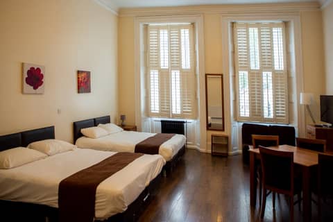 Marylebone Inn — hotel room