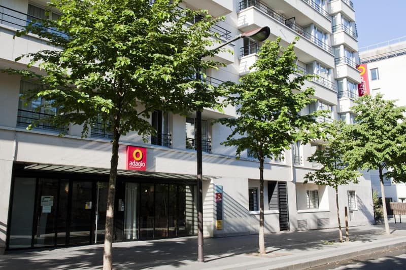 Aparthotel Adagio Paris Buttes Chaumont — building