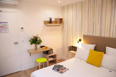 Hôtel Alexandrine Opera — hotel room