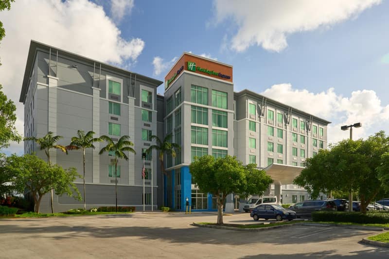 Holiday Inn Express Miami Airport-Blue Lagoon Area by IHG — building