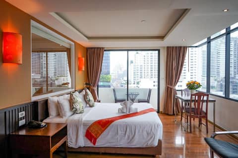 Hotel Mermaid Bangkok — hotel room