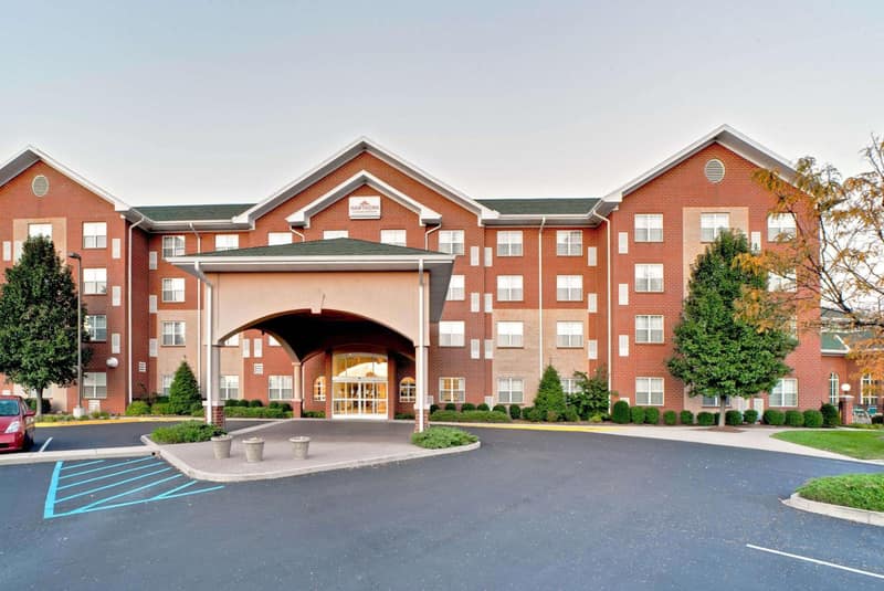 Hawthorn Suites by Wyndham Louisville East — building