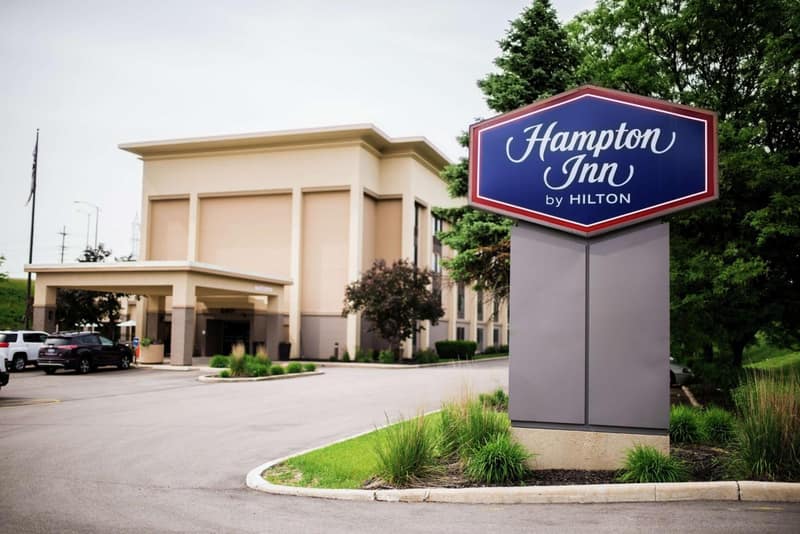 Hampton Inn Milwaukee Northwest — building