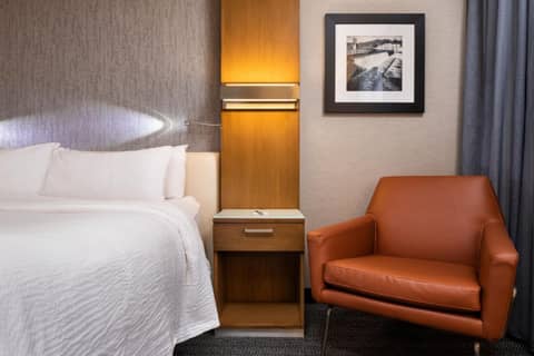 Courtyard by Marriott Minneapolis Downtown — photo 8