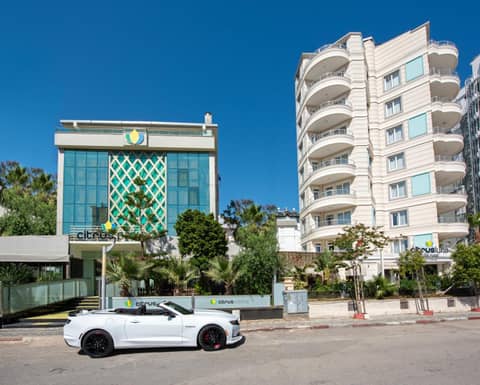 TheLuna Suite Hotel — photo 6