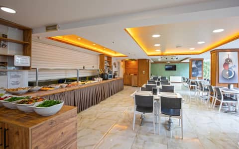 TheLuna Suite Hotel — photo 8