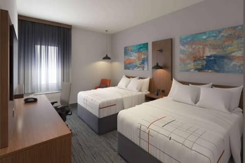 La Quinta Inn & Suites by Wyndham San Antonio at the RIM — hotel room