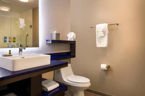GLo Hotel Asheville-Blue Ridge Parkway — photo 8