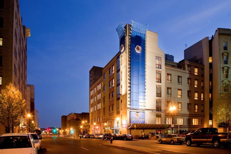 DoubleTree by Hilton Hotel Boston - Downtown — building