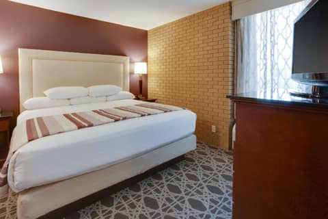 Drury Inn & Suites Louisville East — photo 3