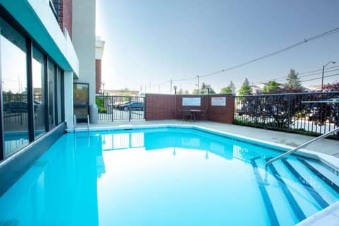 Drury Inn & Suites Louisville East — photo 9