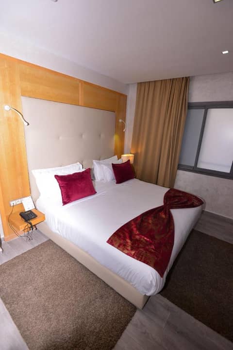 Le 135 appart hotel — hotel room