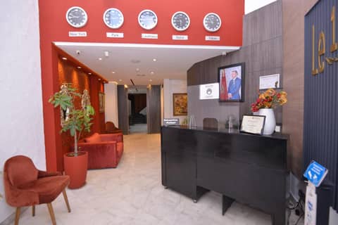 Le 135 appart hotel — recepcion & lobby