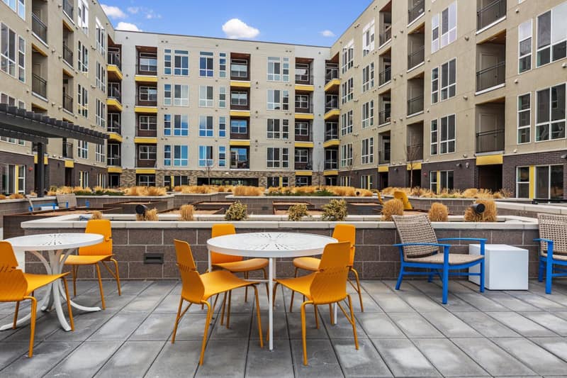 Kasa Rino Denver — balance & terrace